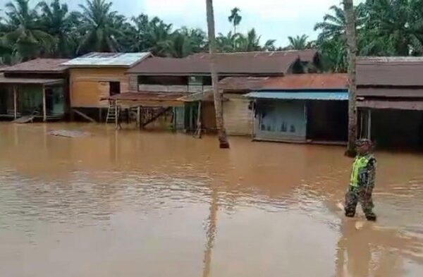 djembefola.com, Banjir Masih Landa Sejumlah Daerah di Aceh, 1 Warga Tewas