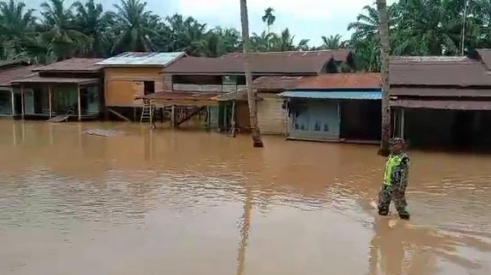 djembefola.com, Banjir Masih Landa Sejumlah Daerah di Aceh, 1 Warga Tewas